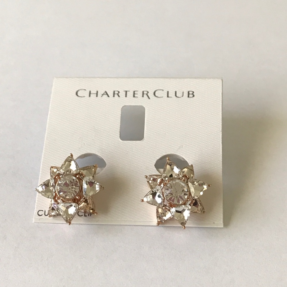 A sensational starbursts of glistening crystal.